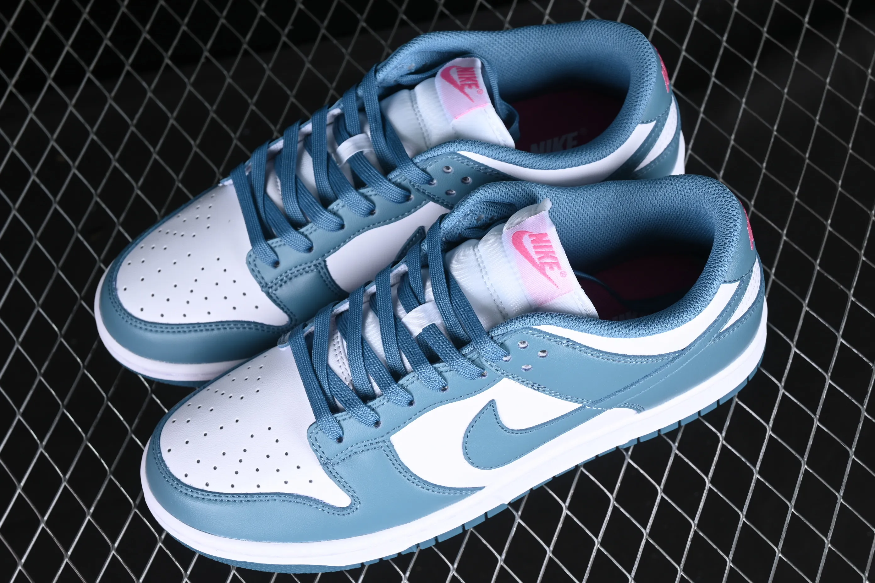All categories Nk SB Dunk series Nk SB Dunk Low low-top sneakers Nk Dunk Low "South Beach" South Coast color SB low-top casual sneakers FJ0739-100